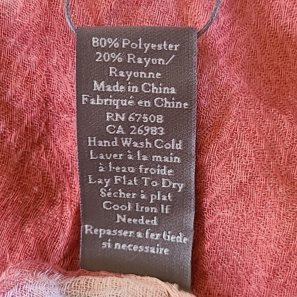 VINCE CAMUTO Lightweight Desert Rose Pashmina Scarf with Fringe - Picture 5 of 8